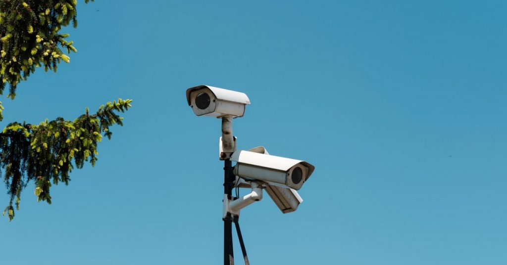 Entenda mais sobre Instalação de câmera de vigilância com IA inteligência artificial Entenda mais sobre Instalação de câmera de vigilância com IA inteligência artificial